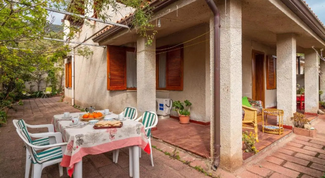 Коттедж с 3 комнатами Casa Poeta