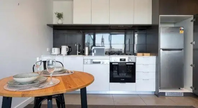 Modern 2B Apt with Views Near Swinburne University, Varaa Hotelli Melbourne 
