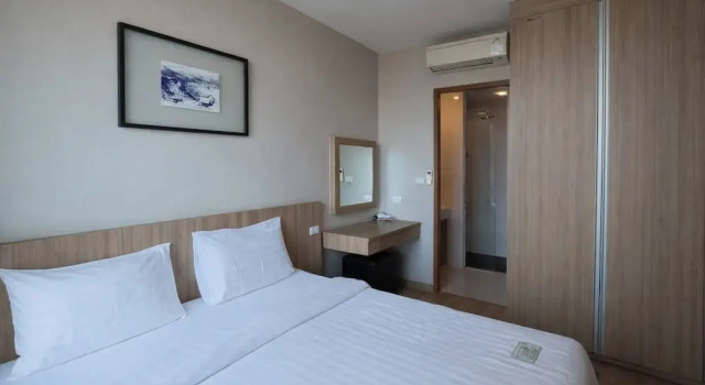 Полулюкс с балконом Sugar Palm Residence