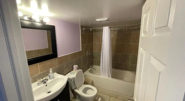 Коттедж с 3 комнатами Niagara Holiday Apartment