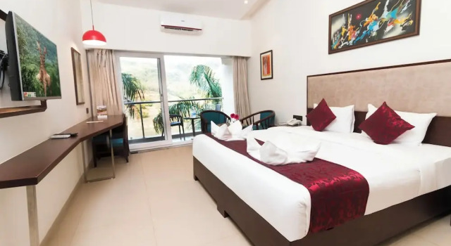 Двухместный номер Standard с балконом 7 Apple Resort Lonavala