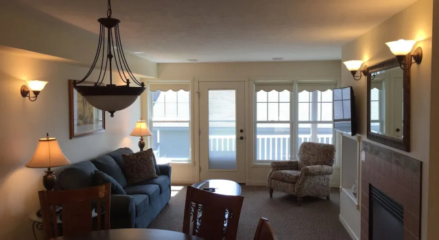 Люкс c 1 комнатой с балконом Harbor Lights Resort