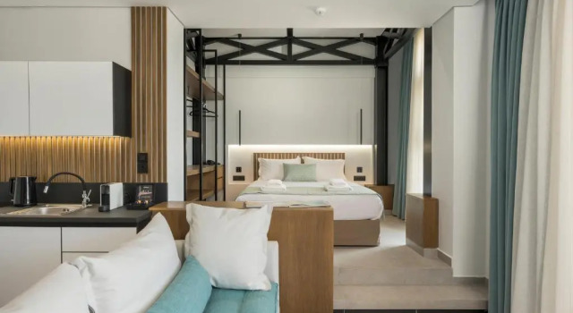 Полулюкс Ostrakon Suites