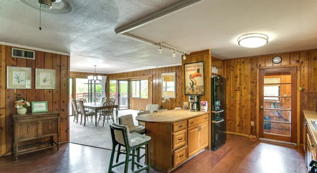 5 Mi to Lake Oroville: Huge Riverfront Home!, Buchen Sie Ferienhaus Oroville Kalifornien