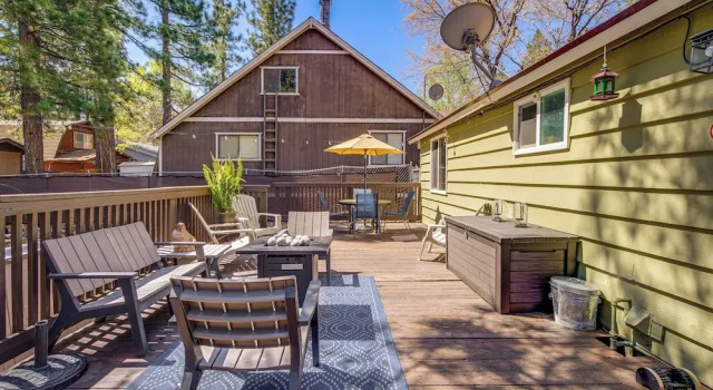 Коттедж 5 Mi to Big Bear Lake: Pet-friendly Gem Near Hikes