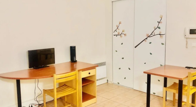 Villa with One Bedroom in Nîmes