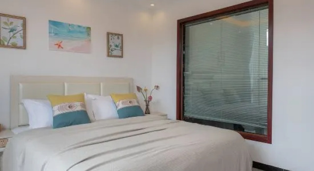 Семейный люкс с балконом и с видом на озеро Fuyun Guest House