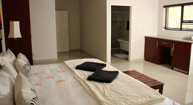Люкс Deluxe с балконом Tinyiko Kruger Lodge