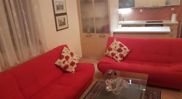 Flexible 2 floor(1st and 2nd floor) house with private parking