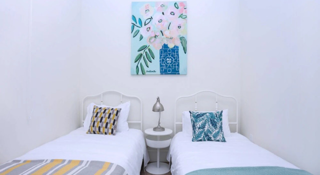 Люкс Economy Tasteful 2 Bedroom Suite near Marine Gateway by Elevate Rooms