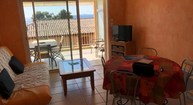 PORTICCIO, AGOSTA PLAGE vue mer pour 6 p, 2 ch, PROMO 7 nuits, Varaa Hotelli Porticcio 