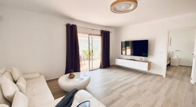 Villa Julia Relax Dream Holiday, Book Villa Hotels in Tenerife with Parking, Parking