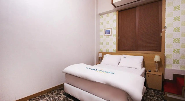 Familie over to etager suite Daegu Hilltop Hotel