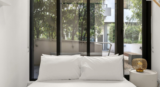 Bright Inner-north Stay With Pool Access, Забронировать Апартаменты/квартира Мельбурн Melbourne Region