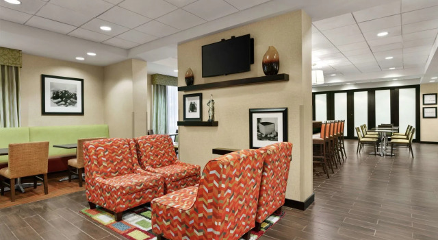 Hampton Inn Washington-Dulles Int'l Airport South, Varaa Hotelli Chantilly 