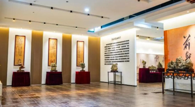 Stone Hotel, Book Hotel Hoteller i Qingyuan med pool, Swimmingpool
