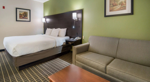 Двухместный номер Standard Clarion Inn & Suites Weatherford South