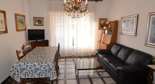 Апартаменты Glicine apartment