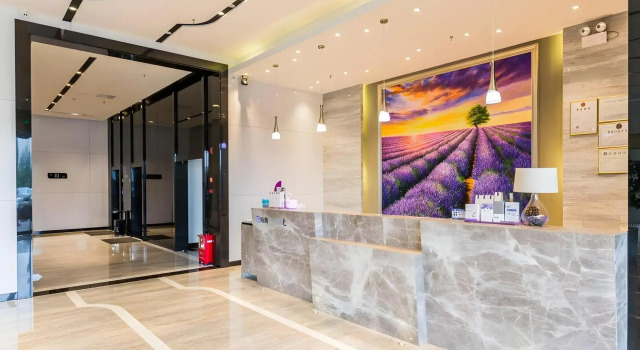 Lavande Hotel Foshan West Railway Station Shishan University Town