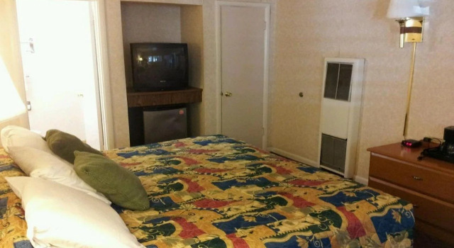 Town House Motel, Забронировать Мотель Отели Сан-Франциско с парковкой, рядом с Музей Рипли "Хотите верьте, хотите нет!", Парковка