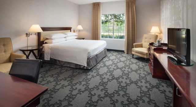 Двухместный номер Standard Anaheim Majestic Garden Hotel