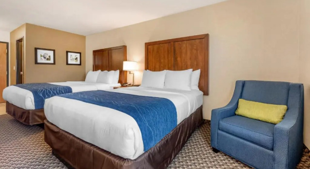 Четырёхместный номер Standard Comfort Inn & Suites near Route 66