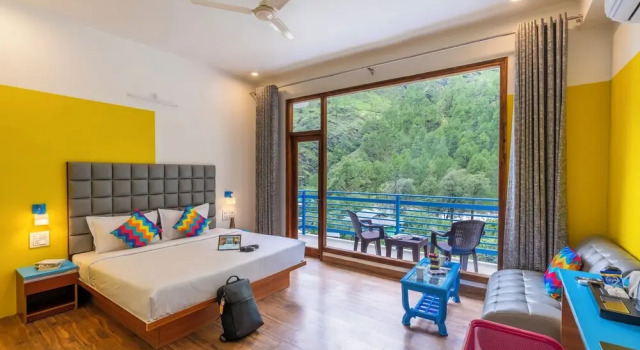 Номер Deluxe с балконом и с видом на реку goSTOPS Kasol PLUS, Manikaran Road - Private Rooms & Dorms