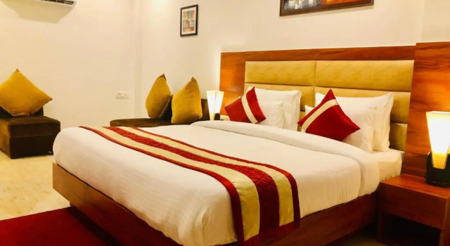 Номер Superior Red Crown Hotel