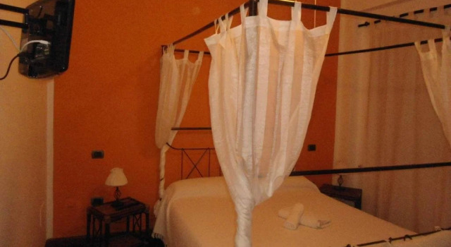 Il Panoramico Rooms, Забронировать Гостевой дом Кальяри Южная Сардиния, рядом с Национальный археологический музей
