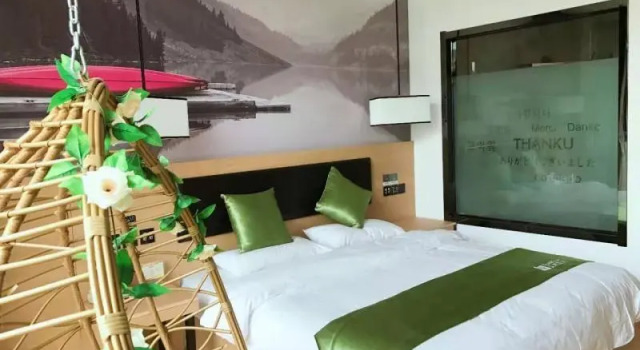 Shell Jinzhou Ying County West Jincheng Street Hotel, Prenota Hotel Hotel a Shanxi con parcheggio, Parcheggio