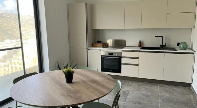 Komfortowy apartament 2 sypialnie i balkonem i z widokiem na zatokę Gozo Dive Residence