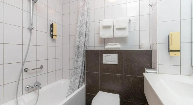 Трёхместный номер Standard Owl Hotel