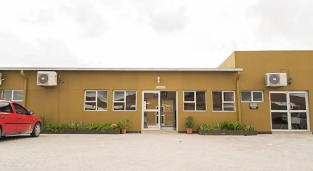Ekamuti Town lodge, Book Hotel Hoteller i Ondangwa med parkering, Parkering