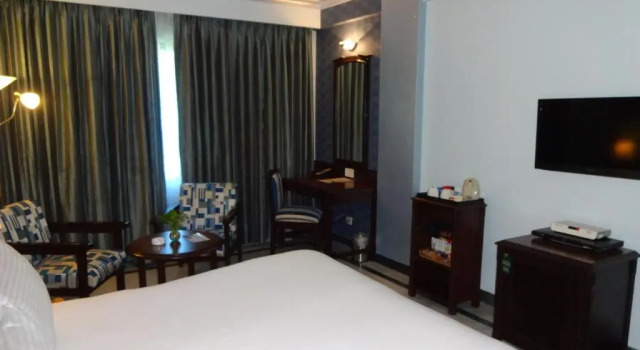 Люкс Radha Regent, Chennai