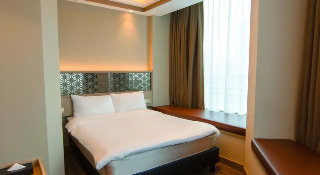 Номер Deluxe Aqueen Prestige Hotel Jalan Besar