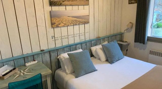 Двухместный номер Standard LOGIS HOTELS - Hôtel et Restaurant LOcéana