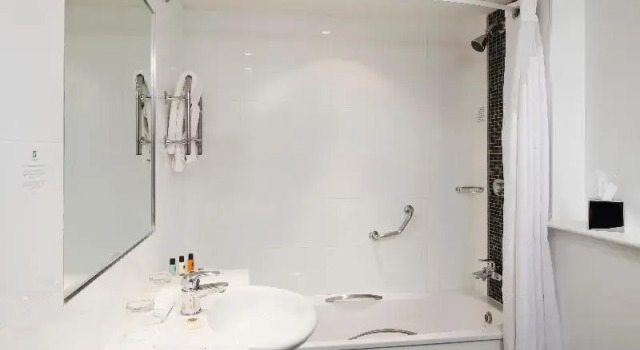 Одноместный номер Standard Clayton Hotel Belfast City
