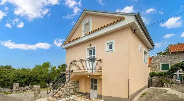 Awesome Home in Klenovica With 2 Bedrooms and Wifi, Rezerwuj Hotel Klenovica Kvarner