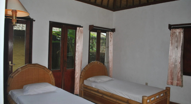 Enjung Beji Resor, Varaa Hotelli Bedugul Tabanan