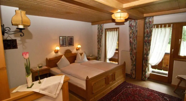 Altenhausner Hof, Rezerwuj Hotel Hotele w Tyrol z parkingiem, Parking