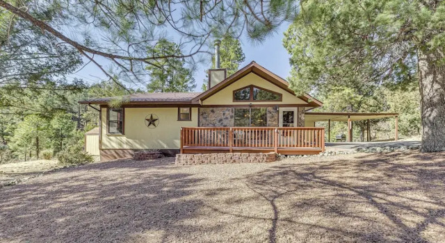 Коттедж 1 Mi to Downtown Ruidoso: Peaceful Forested Cabin!