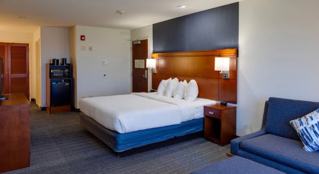 Семейный люкс Courtyard by Marriott Oklahoma City North/Quail Springs