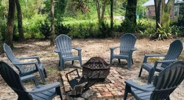 Guest House 3 blocks from the St Tammany Biking Trace & 4 blocks to Downtown Abita Springs, Buchen Sie Pension Abita Springs 