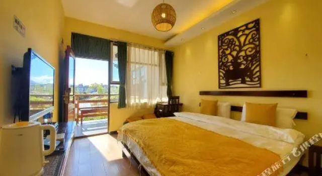 Dali Ancient Town Feng Huang Hua Kai Thai Hostel, Забронировать Хостел Старый город Дали Юньнань