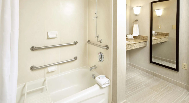 Четырёхместный люкс Homewood Suites by Hilton Charlotte Airport