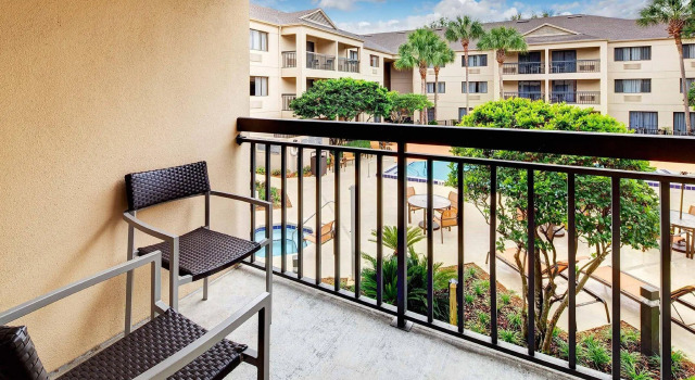Двухместный номер Standard с видом на бассейн Courtyard by Marriott Ocala