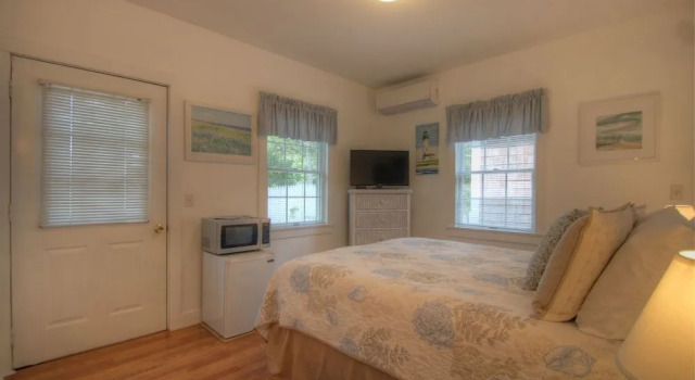 The Tern Inn Bed & Breakfast and Cottages, Varaa Bed and Breakfast Hotellit New England uima-altaalla, Uima-allas