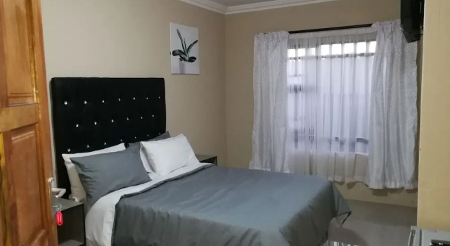 M n M Guest House in Polokwane Turfloop