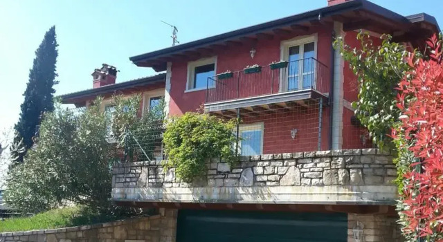 Villa con piscina e campo da tennis, Buchen Sie Villa Hotels in Iseosee mit Pool, Schwimmbad