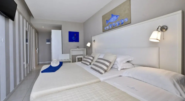 Трёхместный номер Standard с балконом и с видом на море Sidari Beach Hotel
